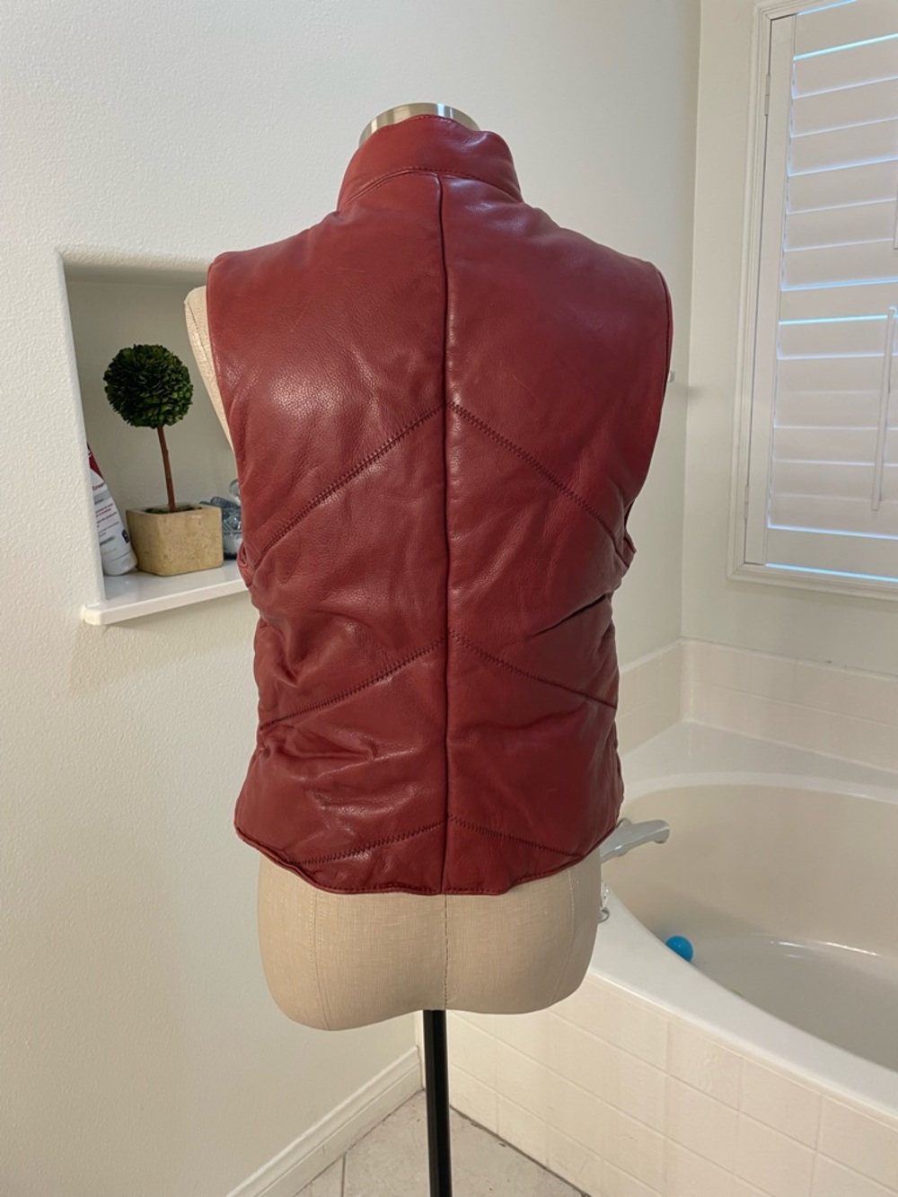 Women's Red Leather Snap-Front puffer Vest - Picture 2 of 12